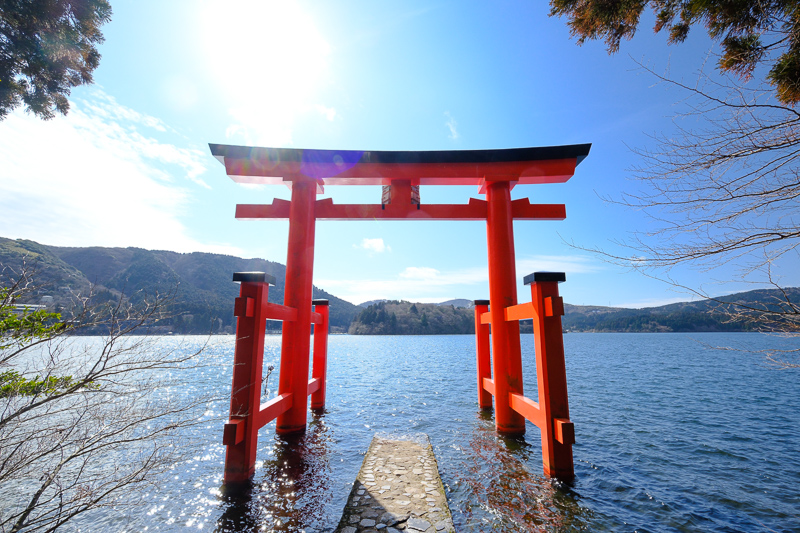 【箱根神社】必拍水上和平的鳥居！超過千年歷史，知名能量景點御守必買