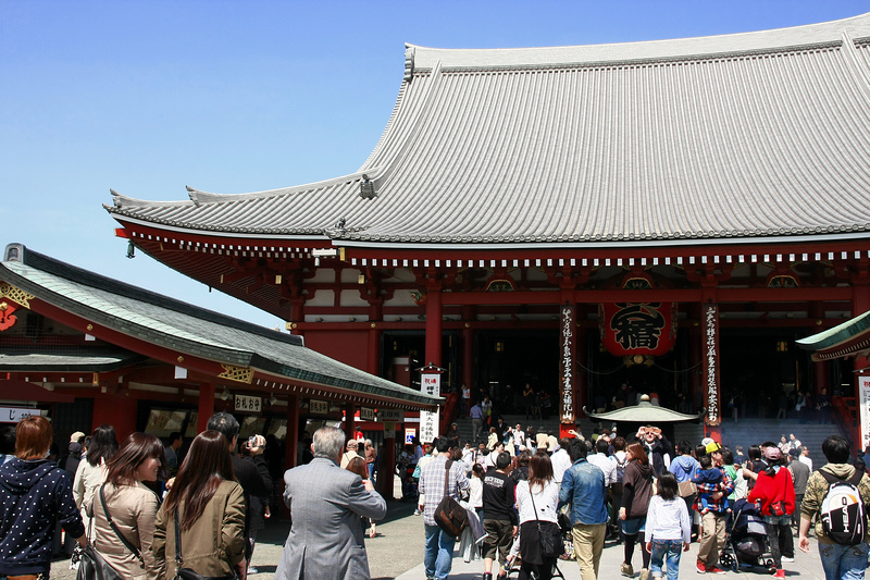 【東京】雷門淺草寺：東京最古老寺廟！籤御守和服＆附近美食景點