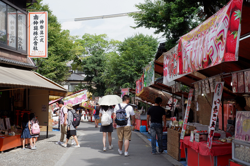 【京都】伏見稻荷大社：千本鳥居必看！狐狸御守、門票交通＆附近