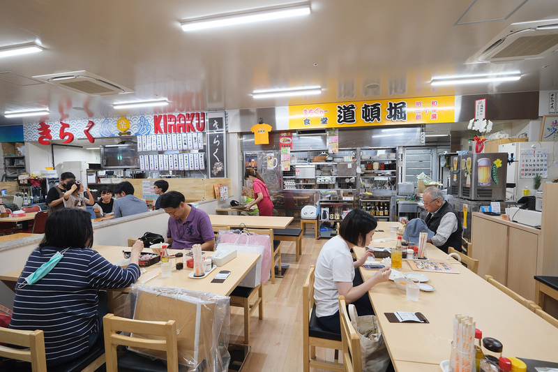 【沖繩】第一牧志公設市場：沖繩人的廚房！必買必吃美食＆海鮮喊