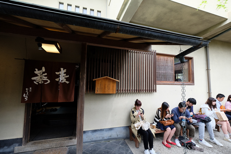 【京都】嵐山よしむら：手打蕎麥麵，渡月橋超人氣美食，坐擁櫻花