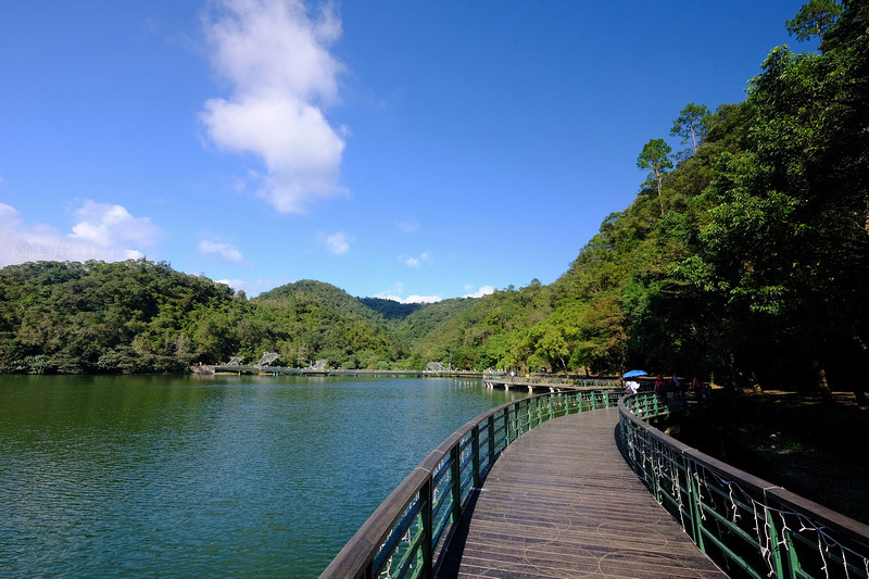 【宜蘭礁溪】龍潭湖風景區：大碗公溜滑梯、白色貨櫃屋、腳踏車環