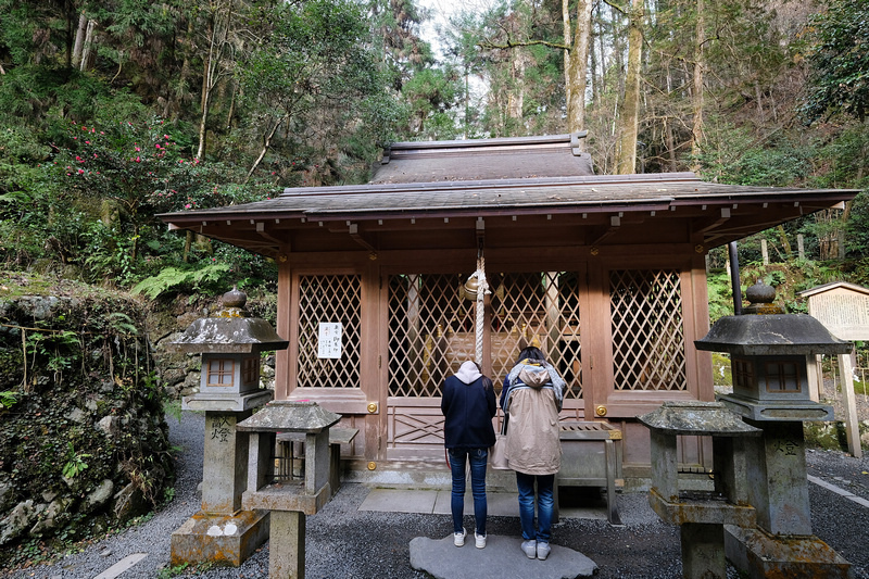 【京都】貴船神社：冬天白雪超美！秋天楓葉、點燈時間必去 (含