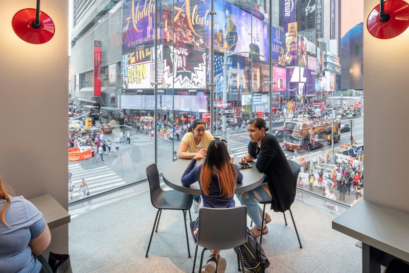 mcdonalds-times-square-new-york-city-landini-associates-progressive-ae_dezeen_2364_col_2-938x1024.jpg