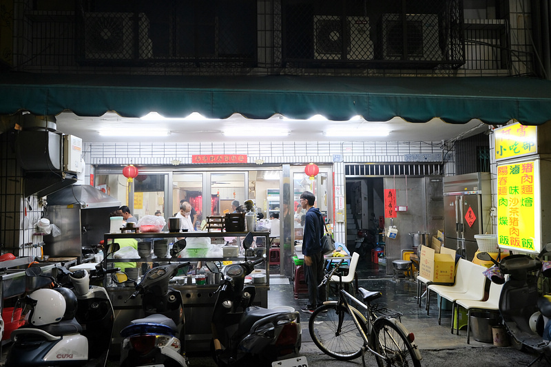 【高雄西子灣景點一日遊】2024西子灣夕陽秘境、美食餐廳、交