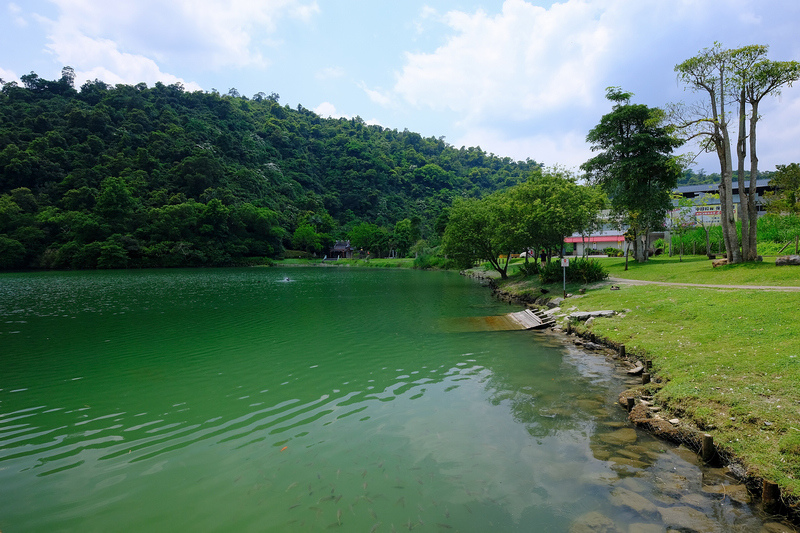 【宜蘭】梅花湖風景區：腳踏車環湖超愜意！露營車、美食＆附近景