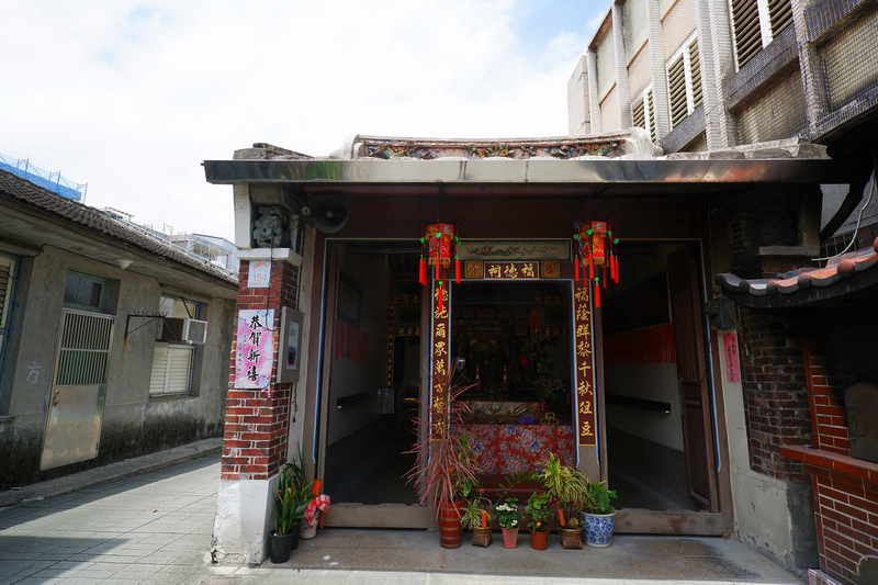 【宜蘭】頭城老街玩樂地圖：彩繪牆、藝術巷、財神龜＆美食停車全