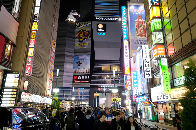 【東京】新宿歌舞伎町一番街：牛郎價格拉客＆美食景點，情色場所