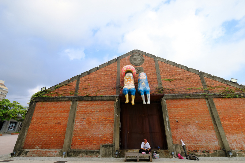 【高雄】駁二藝術特區怎麼玩介紹：捷運必看景點地圖＆美食餐廳展