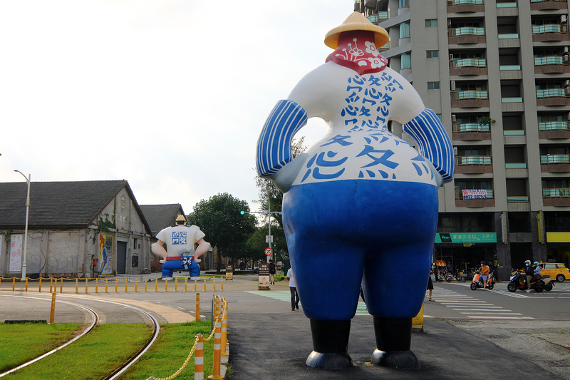 【高雄】駁二藝術特區怎麼玩介紹：捷運必看景點地圖＆美食餐廳展