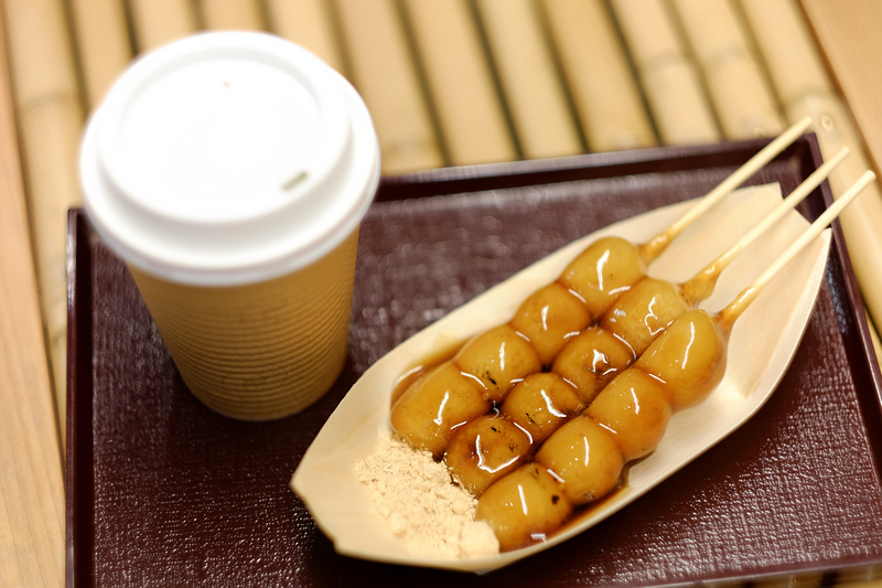 【京都】藤菜美醬油丸子：清水寺三年坂美食，鹹甜糰子＆洛水冰涼推薦