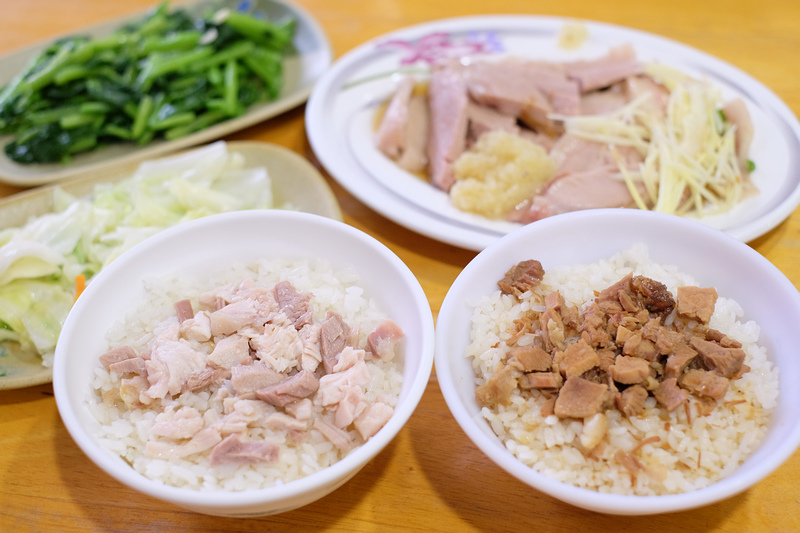 【新莊】：嘉家火雞肉飯 ♥ 排隊熱門店，配菜選擇多，尤其推整盤火雞肉片