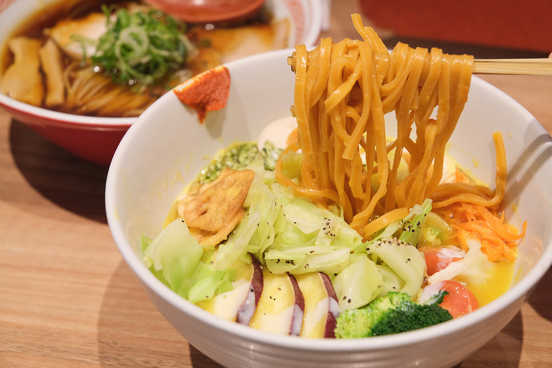 【東京美食】空之色拉麵：米其林必比登美食，超人氣蔬食拉麵超好