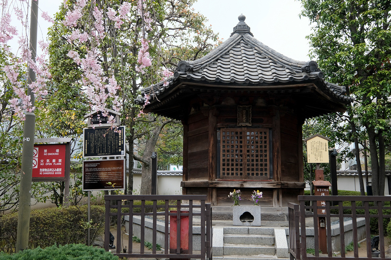 【東京】雷門淺草寺：東京最古老寺廟！籤御守和服＆附近美食景點