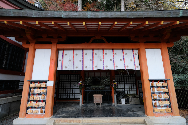 【京都楓葉景點】鞍馬寺：經典天狗必拍！門票、交通搭纜車上山最