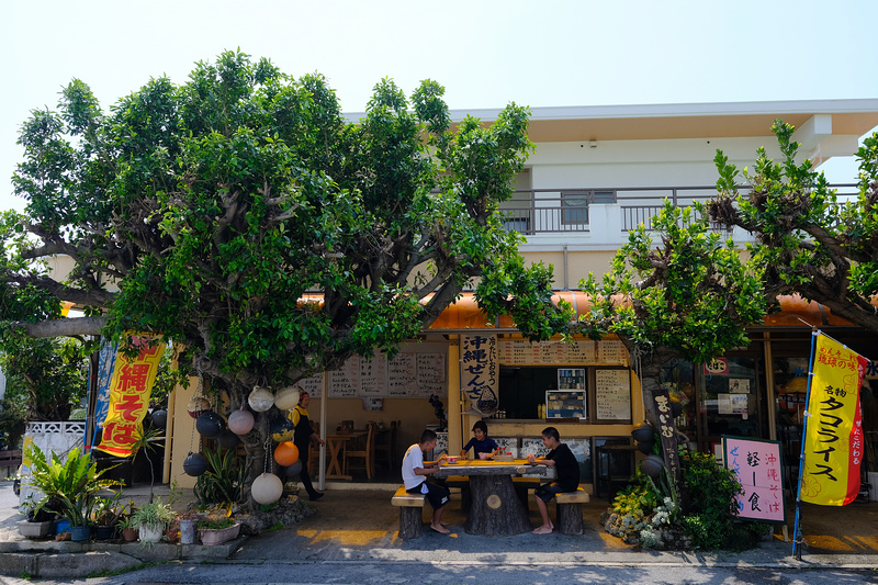 【沖繩】奧武島：貓島美食交通全攻略！暗藏美味天婦羅的純樸小漁