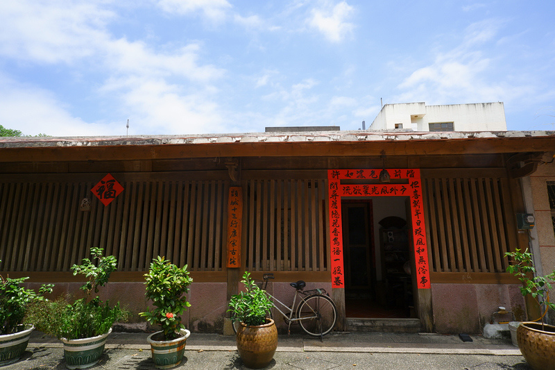 【宜蘭】頭城老街玩樂地圖：彩繪牆、藝術巷、財神龜＆美食停車全