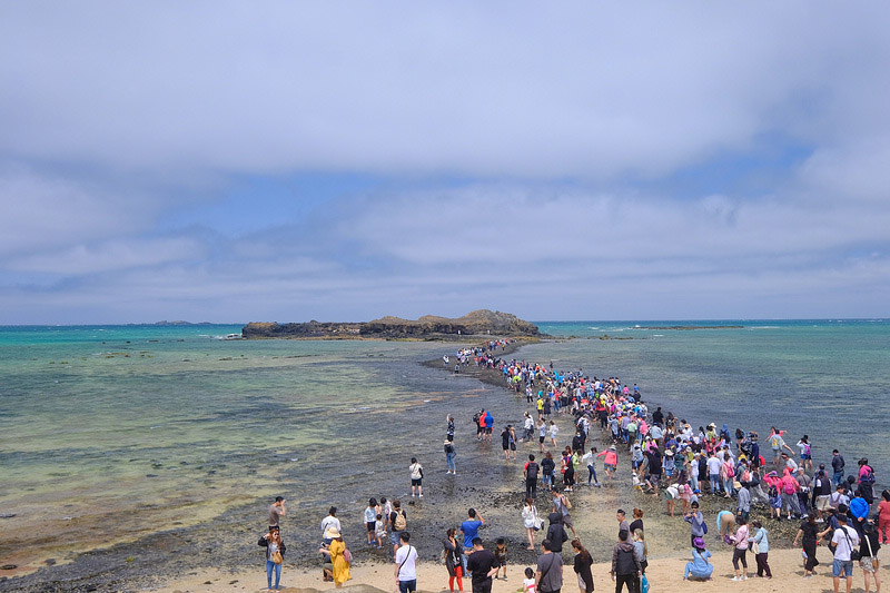 【澎湖】奎壁山摩西分海：看潮汐時間表橫跨神秘海中央＆附近景點