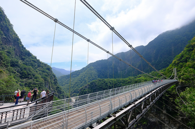 【花蓮太魯閣】布洛灣山月吊橋：離溪谷落差最大吊橋！免預約申請免門票