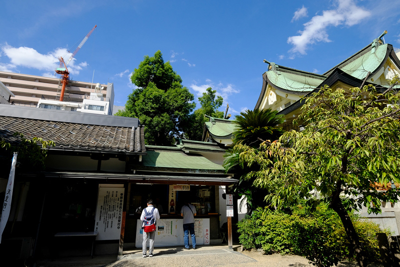 【大阪】難波八阪神社：震撼巨無霸獅子殿！免門票限定御守＆附近