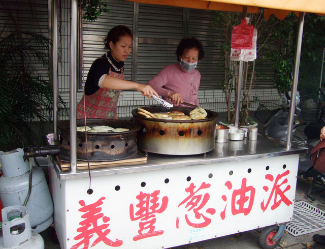 ［宜蘭羅東］：羅東夜市－義豐蔥油派