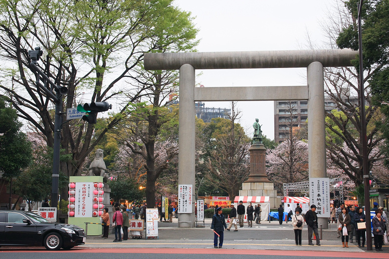 【東京】靖國神社：櫻花標準木在此！賞櫻花況指南樹，參拜爭議之