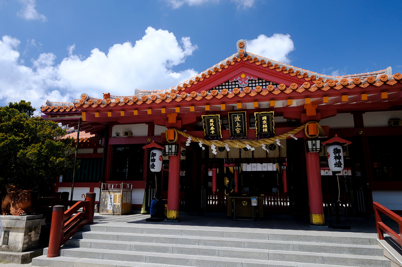 【沖繩】波上宮：海灘上的絕美神社！交通停車、書包御守＆最佳拍