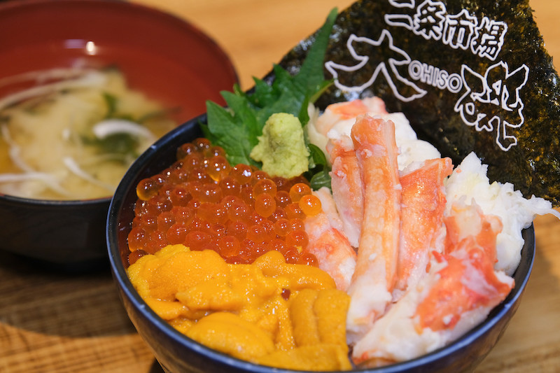 【札幌】二條市場大磯：菜單必吃海鮮丼！帝王蟹海膽鮭魚卵美味三