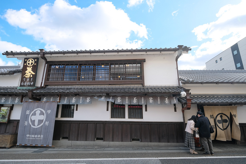 【京都】中村藤吉宇治本店：菜單必吃限定抹茶甜點！伴手禮也超熱