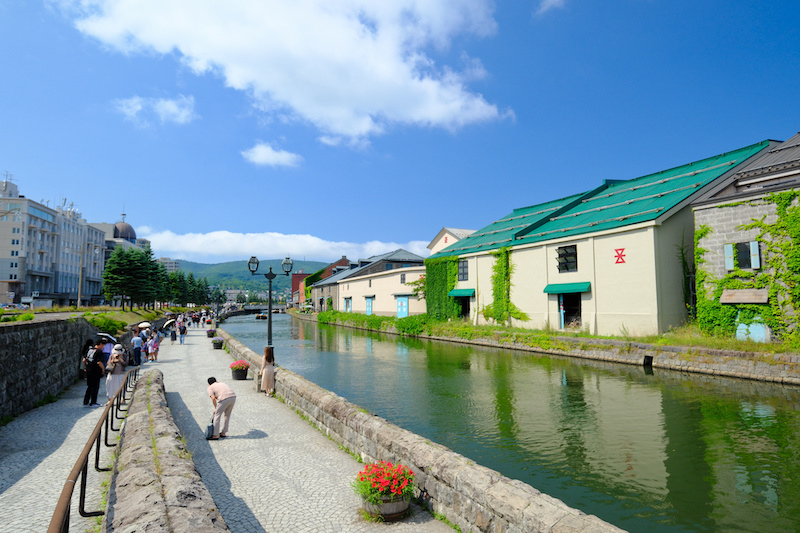 【北海道】小樽運河：搭遊覽船、看夜景、逛商店街，冬天點燈超漂