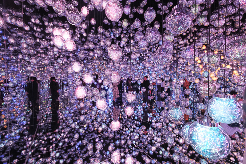 【東京】teamLab Borderless麻布台之丘：華麗