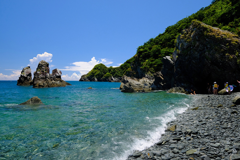 【宜蘭東澳】粉鳥林漁港秘境：夢幻又危險的湛藍海灣！獨木舟美食