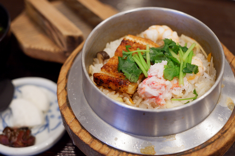 【奈良】志津香釜飯：熱門必吃美食，香Q米飯鍋巴脆香，清爽典雅好滋味