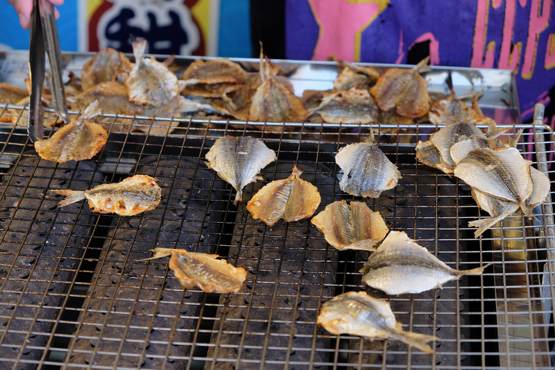 【新北萬里】龜吼漁港漁夫市集：餐廳美食、螃蟹推薦、交通景點一