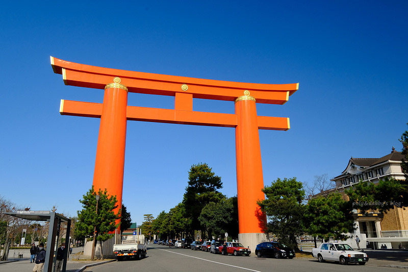 【京都】平安神宮：紀念建都千年而建！神苑櫻花夜櫻點燈＆楓葉必