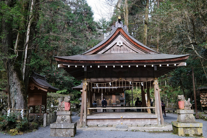 【京都】貴船神社：冬天白雪超美！秋天楓葉、點燈時間必去 (含