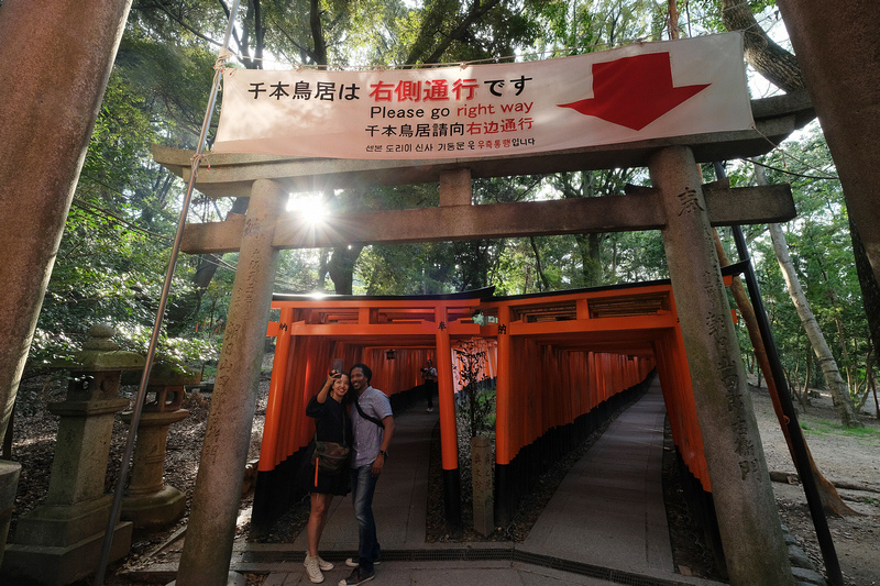 【京都】伏見稻荷大社：千本鳥居必看！狐狸御守、門票交通＆附近