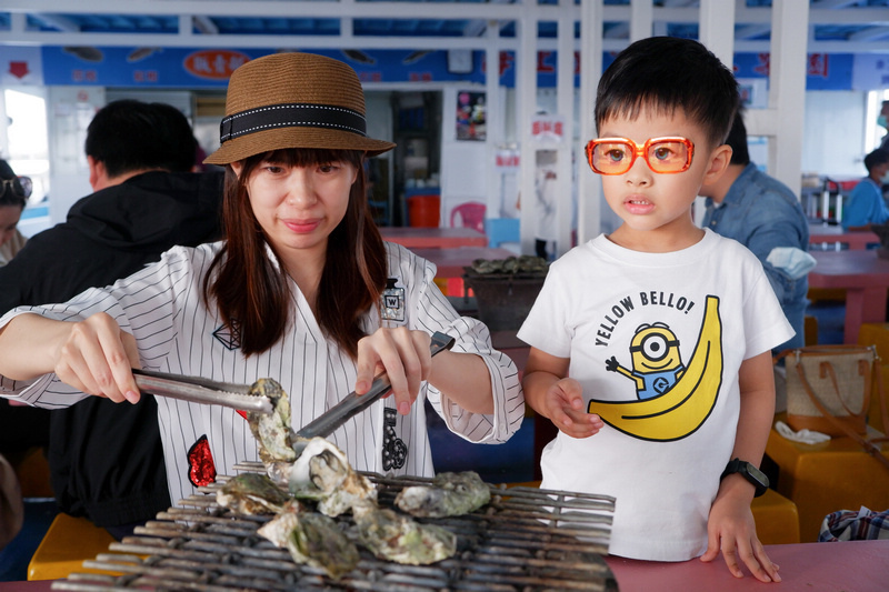 【澎湖】海上皇宮海洋牧場：鮮蚵吃到飽＆釣魚吃海鮮粥，門票優惠