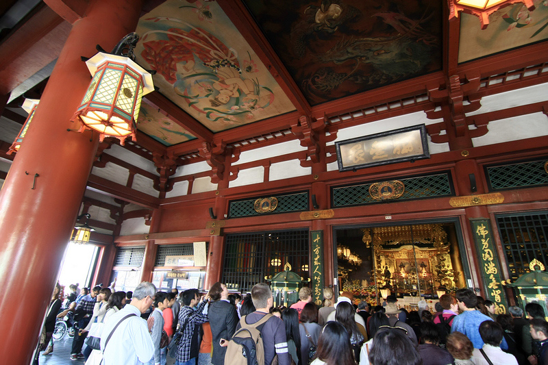 【東京】雷門淺草寺：東京最古老寺廟！籤御守和服＆附近美食景點