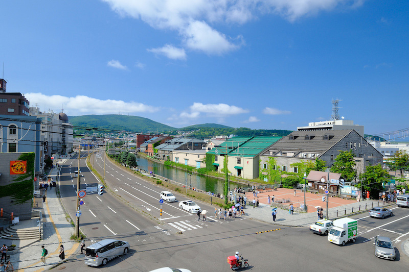 【北海道】小樽運河：搭遊覽船、看夜景、逛商店街，冬天點燈超漂