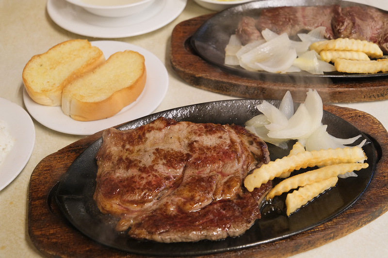 【沖繩】傑克牛排館：那霸超強排隊美食！70年老字號中文菜單好貼心